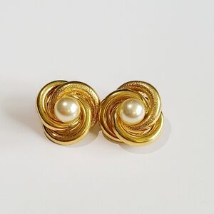18k Yellow Gold Vintage Love Knot Pearl Post Earrings